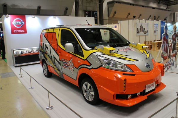 Nissan e-NV200 w wersji dla serialu Ultraman Ginga S