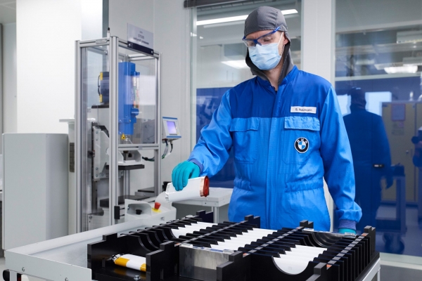 BMW Battery Cell Competence Centre - produkcja prototypowego ogniwa litowo-jonowego