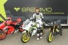 Eric Bostrom przy motocyklu Brammo Empulse RR 2013