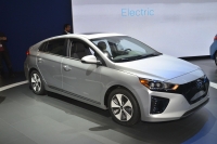 Hyundai IONIQ Electric na wystawie w Nowym Jorku