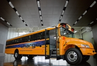 IC Bus prezentuje szkolny autobus elektryczny chargE