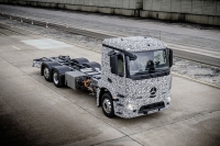 Daimler przygotowuje się do wprowadzenia elektrycznych ciężarówek
