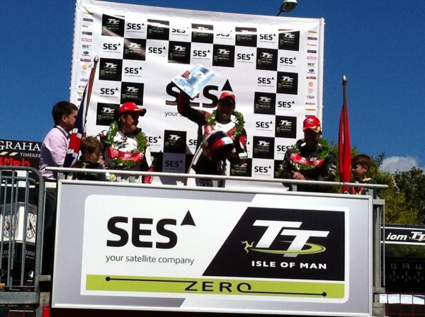 Michael Rutter zwycięzcą SES TT Zero 2013 na motocyklu MotoCzysz E1pc 2013
