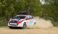 Zmodyfikowany Nissan Leaf porywa się na Mongol Rally 2017