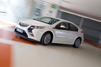Opel obniża ceny modelu Ampera o 7,6 tys. EUR