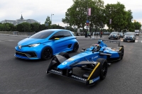 Renault prezentuje Zoe e-Sport Concept na ulicach Paryża