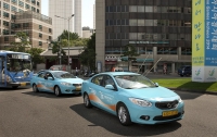 W Seulu testowane są elektryczne taksówki SM3 Z.E.