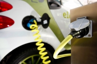 Niemieccy ekolodzy przeciwni samochodom elektrycznym