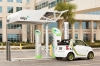 smart fortwo electric drive na stacji ładowania eVgo w Teksasie