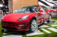 Tesla Model 3 na wystawie Los Angeles Auto Show 2017