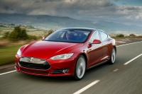 Tesla rozpoczęła dostawy Modeli S w Wielkiej Brytanii