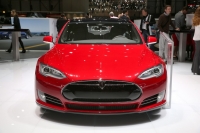 Tesla Model S P90DL w programie Fully Charged