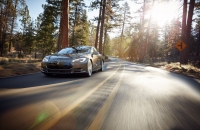 Tesla Model S 85D pokonuje rekordowy dystans 885 km