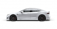 Oto jak Tesla Model S zostawia w tyle Mustanga i Porsche spod świateł