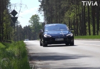 Tesla Model S w Polsce - elektryzująca podróż od plusa do minusa
