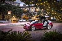 Tesla Model X na razie ze sporym odsetkiem niedoróbek