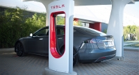 Tesla Motors zbuduje Superładowarki przy centrach handlowych CBL