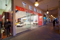 Wyjątkowy salon sprzedaży Tesla Motors