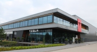 Tesla prezentuje montaż końcowy Modeli S w Tilburg w Holandii