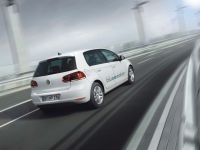 Volkswagen rozpoczyna testy Golfów blue-e-motion w Kalifornii