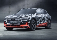 Prototyp Audi e-tron na torze Nürburgring Nordschleife - nagranie