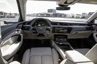 Audi zaprezentowało wnętrze modelu e-tron