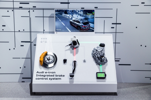Audi e-tron - system hamowania odzyskowego