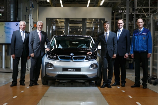 BMW i3 - pierwszy egzemplarz wyprodukowany seryjnie