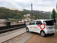 W Lyonie otwarta została wypożyczalnia aut elektrycznych SUNMOOV