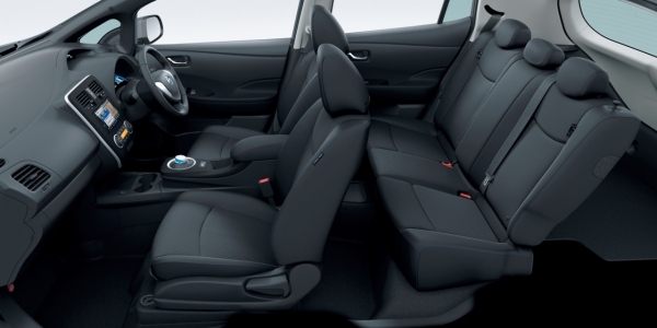 Nissan Leaf 2013 - wnętrze wersji S