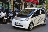Peugeot dostarczył 41 samochodów iOn do wypożyczalni w Nicei