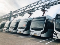Lotnisko Amsterdam-Schiphol: 100 elektrobusów VDL i 109 ładowarek Heliox