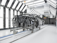 Tesla Motors przedstawia lakiernię w Tesla Factory