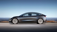 Tesla Model 3 jest już piątym najlepiej sprzedającym się autem osobowym w USA