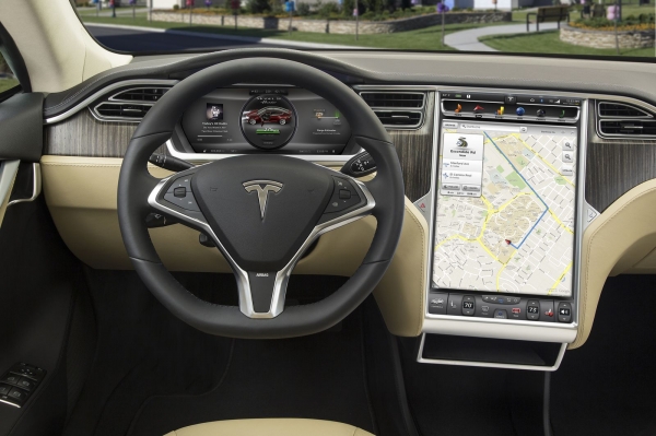 Tesla Model S - wnętrze