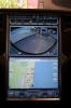 Tesla Model S - Ekran pokazujący nawigację i kamerę do cofania