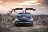 Tesla podniosła ceny Modelu X oraz wprowadziła pakiet 75 kWh