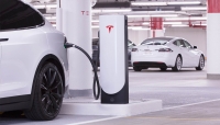 Tesla wprowadza miejskie Superładowarki o mocy 72 kW