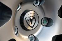 Tesla Motors opracuje napęd elektryczny dla Toyoty RAV4