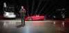 Tesla Roadster 2 na tle Tesla Semi