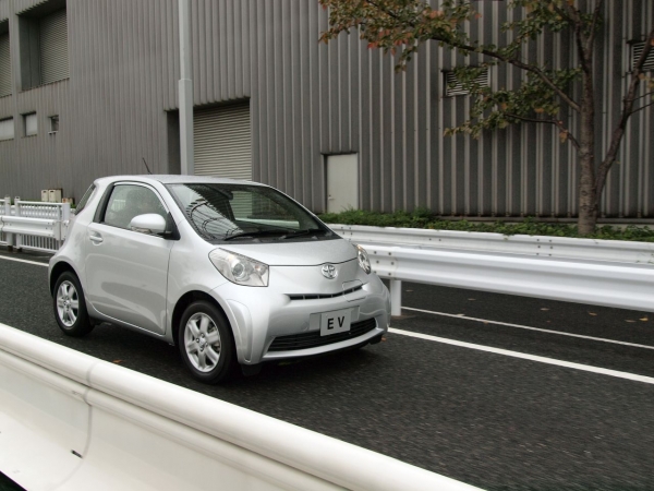 Toyota iQ EV (wersja przedprodukcyjna)