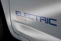 Toyota zacznie używać silników indukcyjnych w hybrydach?