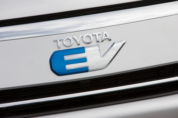 Toyota RAV4 EV 2012