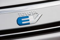 Toyota w ramach promocji obniżyła cenę RAV4 EV o 20%