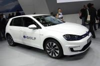 Volkswagen walczy z mitami o autach elektrycznych za pomocą filmików
