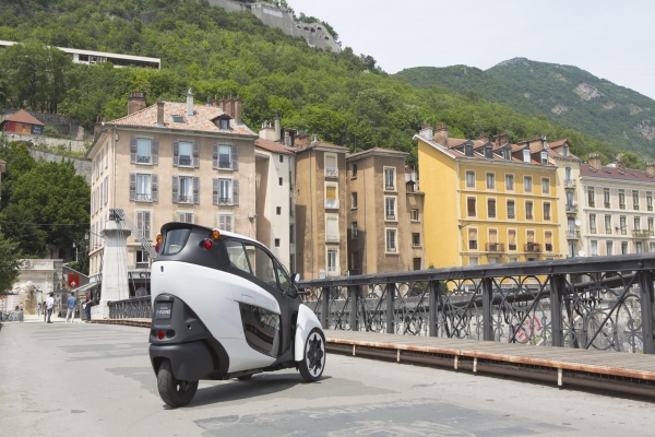 Toyota i-Road dla wypożyczalni Citélib by Ha:mo w Grenoble